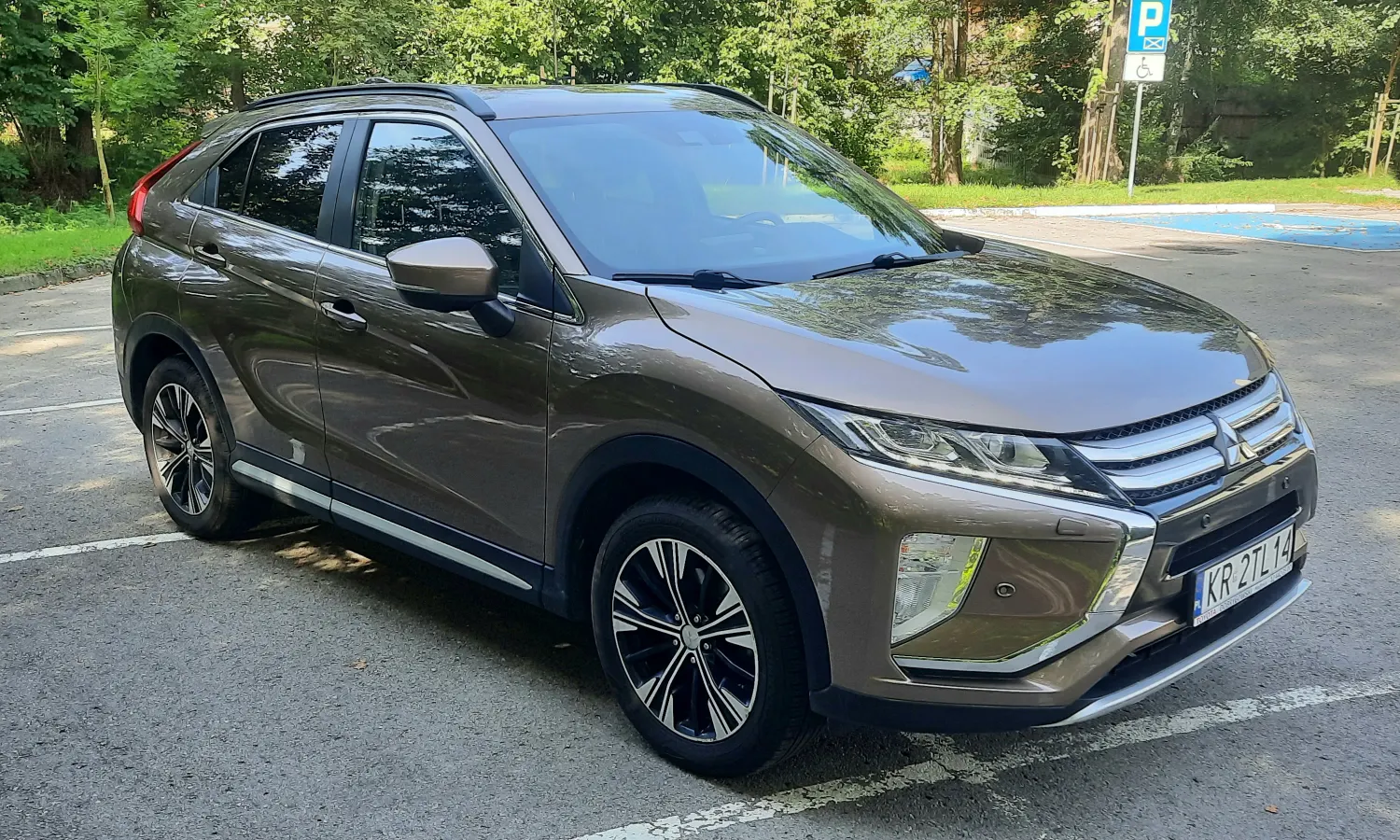 Mitsubishi Eclipse Cross 1.5 T GPF Intense Pro CVT 4WD — zdjęcie 3 z 24