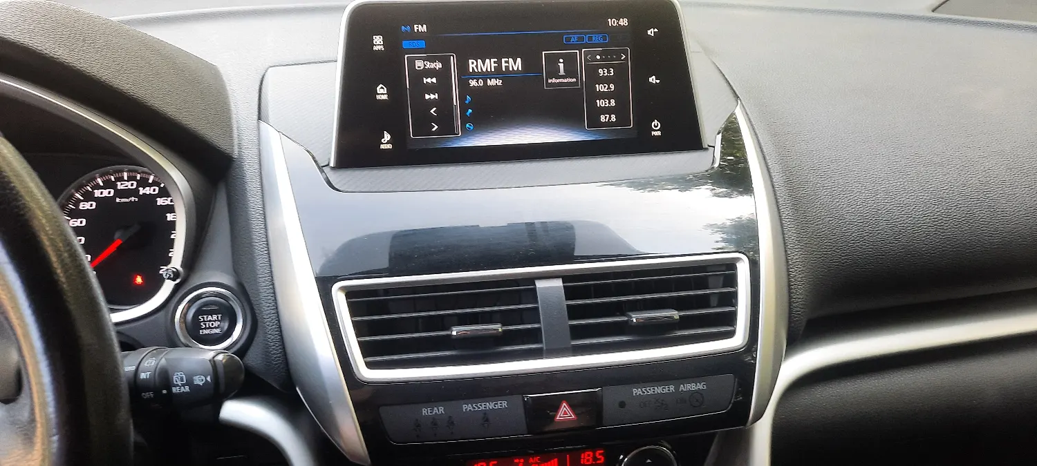 Mitsubishi Eclipse Cross 1.5 T GPF Intense Pro CVT 4WD — zdjęcie 13 z 24