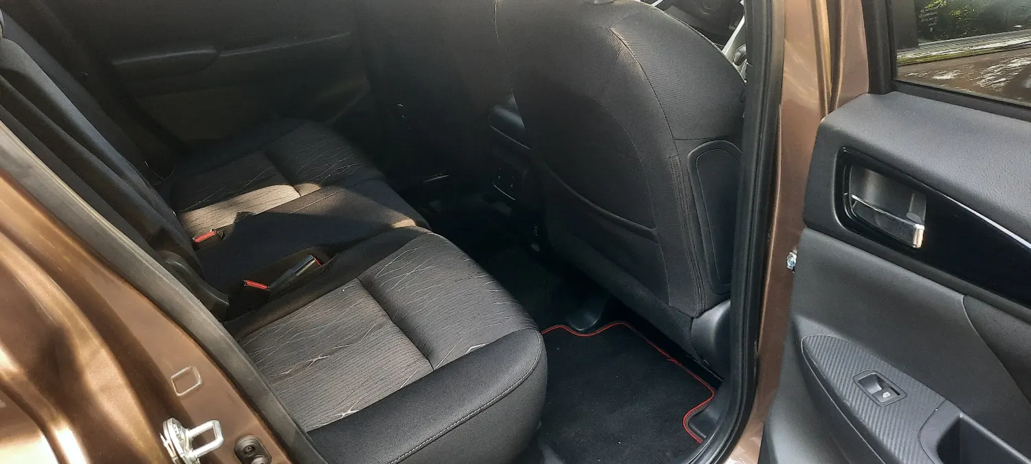 Mitsubishi Eclipse Cross 1.5 T GPF Intense Pro CVT 4WD — zdjęcie 20 z 24