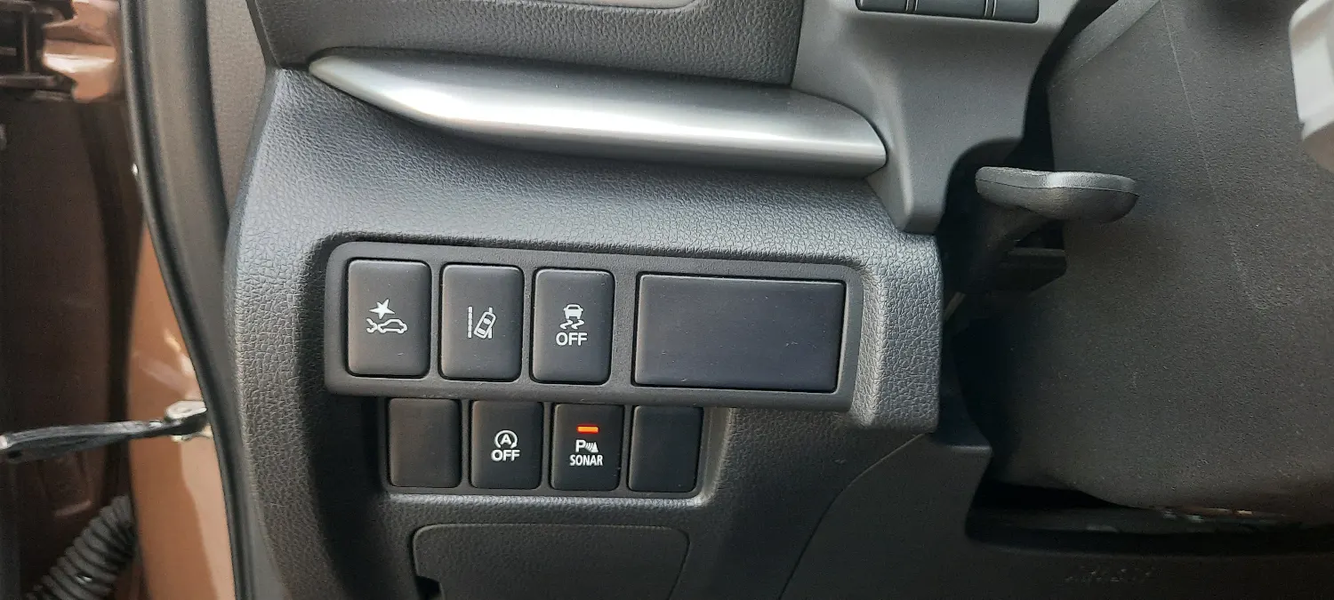 Mitsubishi Eclipse Cross 1.5 T GPF Intense Pro CVT 4WD — zdjęcie 12 z 24