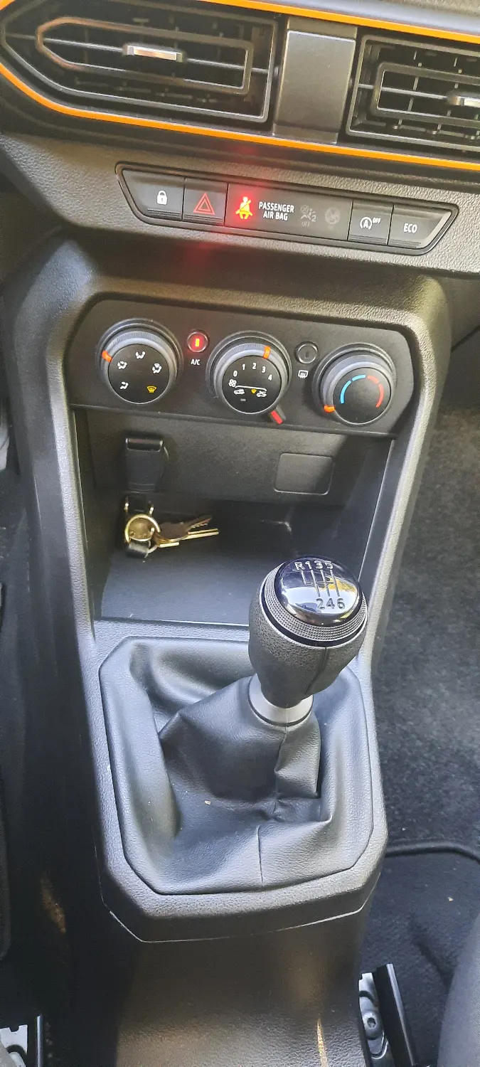 Dacia Sandero Stepway 1.0TCe-100PS LPG-Gaz Celebration Navi Klima — zdjęcie 15 z 23