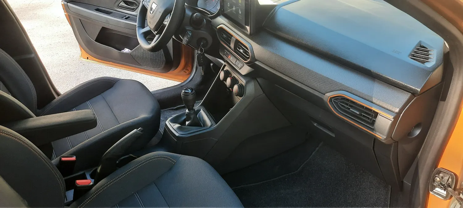 Dacia Sandero Stepway 1.0TCe-100PS LPG-Gaz Celebration Navi Klima — zdjęcie 21 z 23