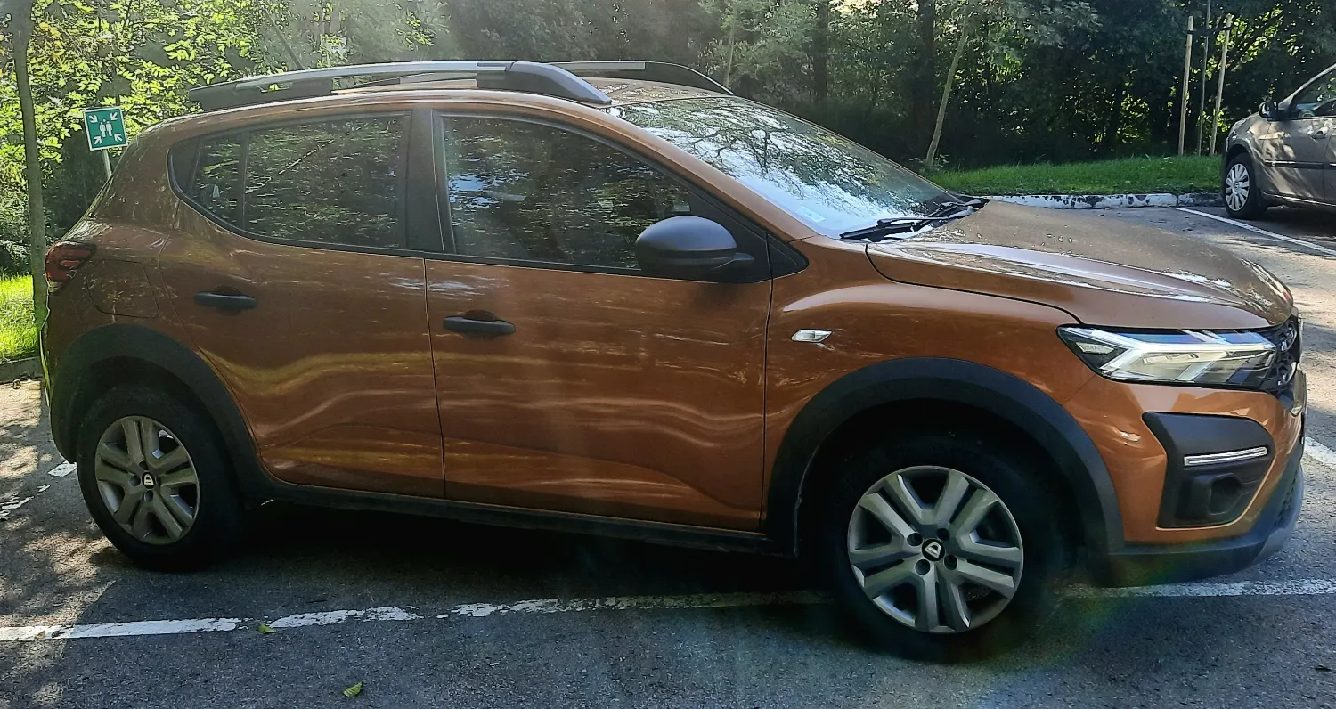 Dacia Sandero Stepway 1.0TCe-100PS LPG-Gaz Celebration Navi Klima — zdjęcie 4 z 23