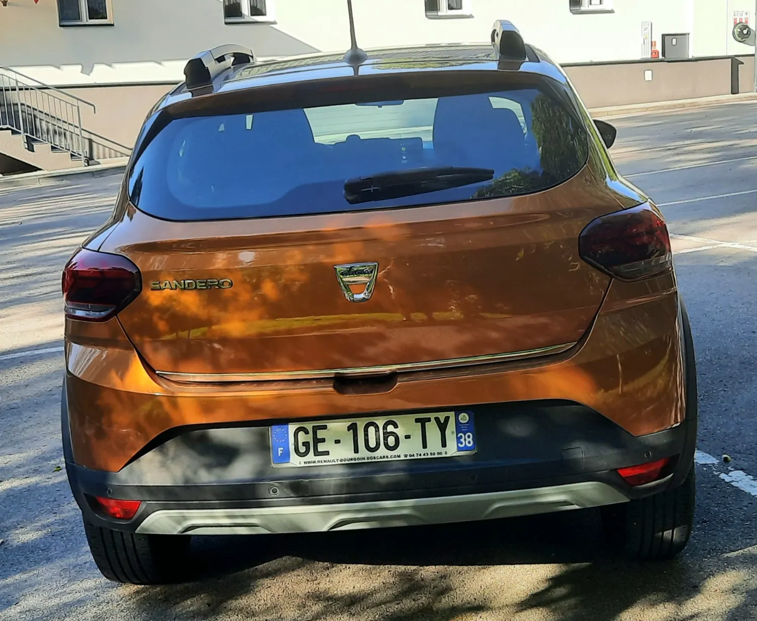 Dacia Sandero Stepway 1.0TCe-100PS LPG-Gaz Celebration Navi Klima — zdjęcie 7 z 23