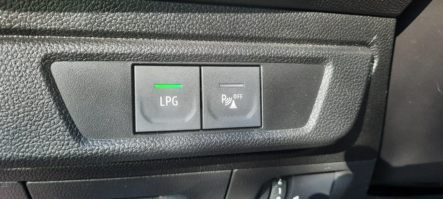 Dacia Sandero Stepway 1.0TCe-100PS LPG-Gaz Celebration Navi Klima — zdjęcie 13 z 23