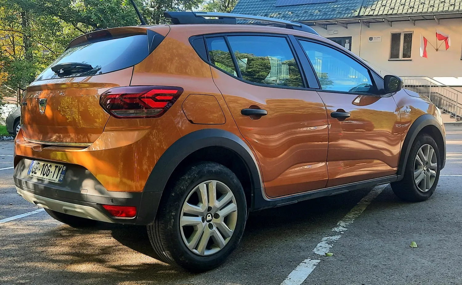 Dacia Sandero Stepway 1.0TCe-100PS LPG-Gaz Celebration Navi Klima — zdjęcie 6 z 23