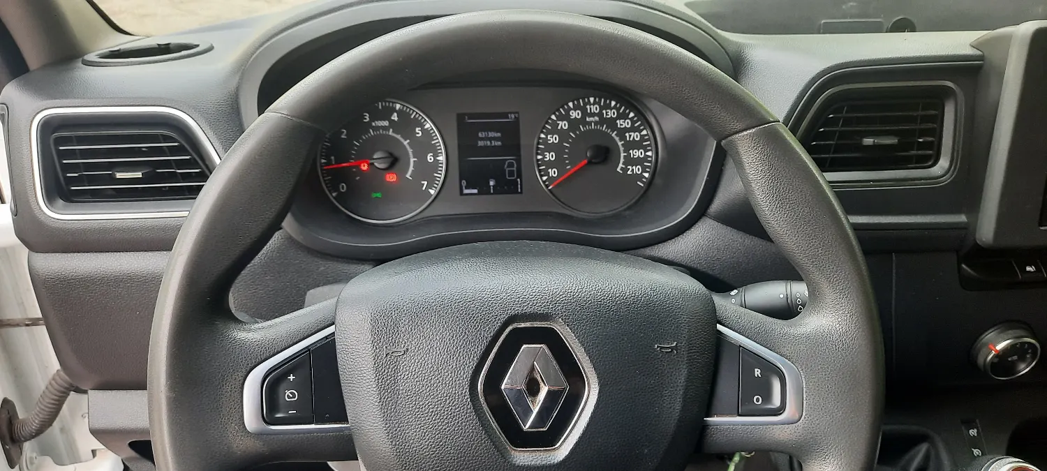 Renault Master RED-Line 2.3-136PS 63tkm Klima L2H2 LED — zdjęcie 13 z 24