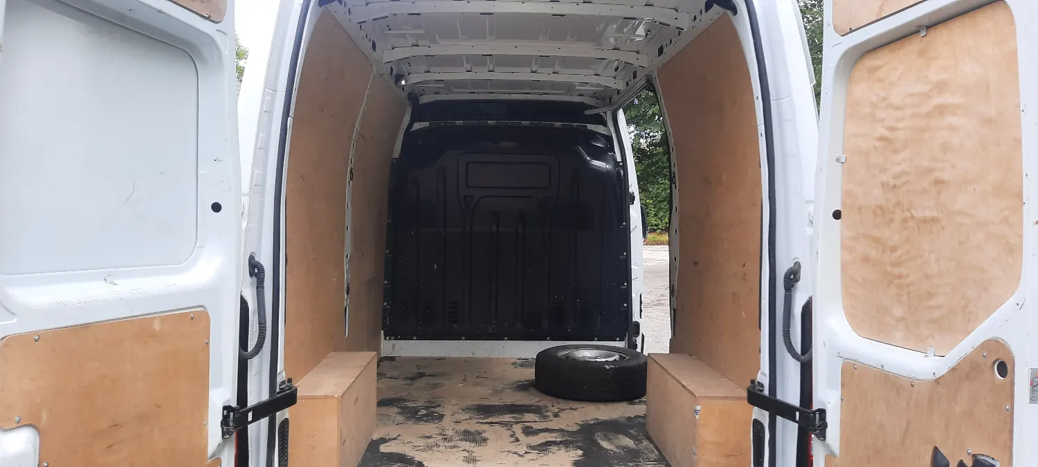 Renault Master RED-Line 2.3-136PS 63tkm Klima L2H2 LED — zdjęcie 17 z 24
