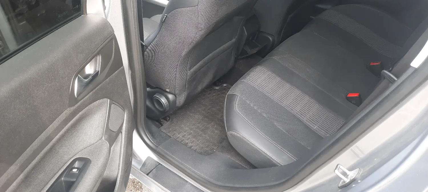 Peugeot 308 1.5HDi-102PS Business Line Navi Klima Kamera — zdjęcie 15 z 22