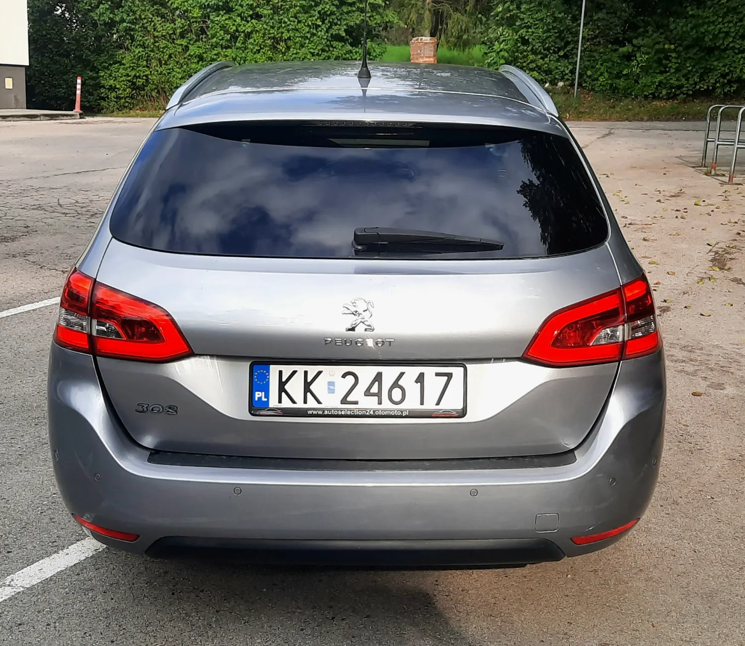 Peugeot 308 1.5HDi-102PS Business Line Navi Klima Kamera — zdjęcie 6 z 22