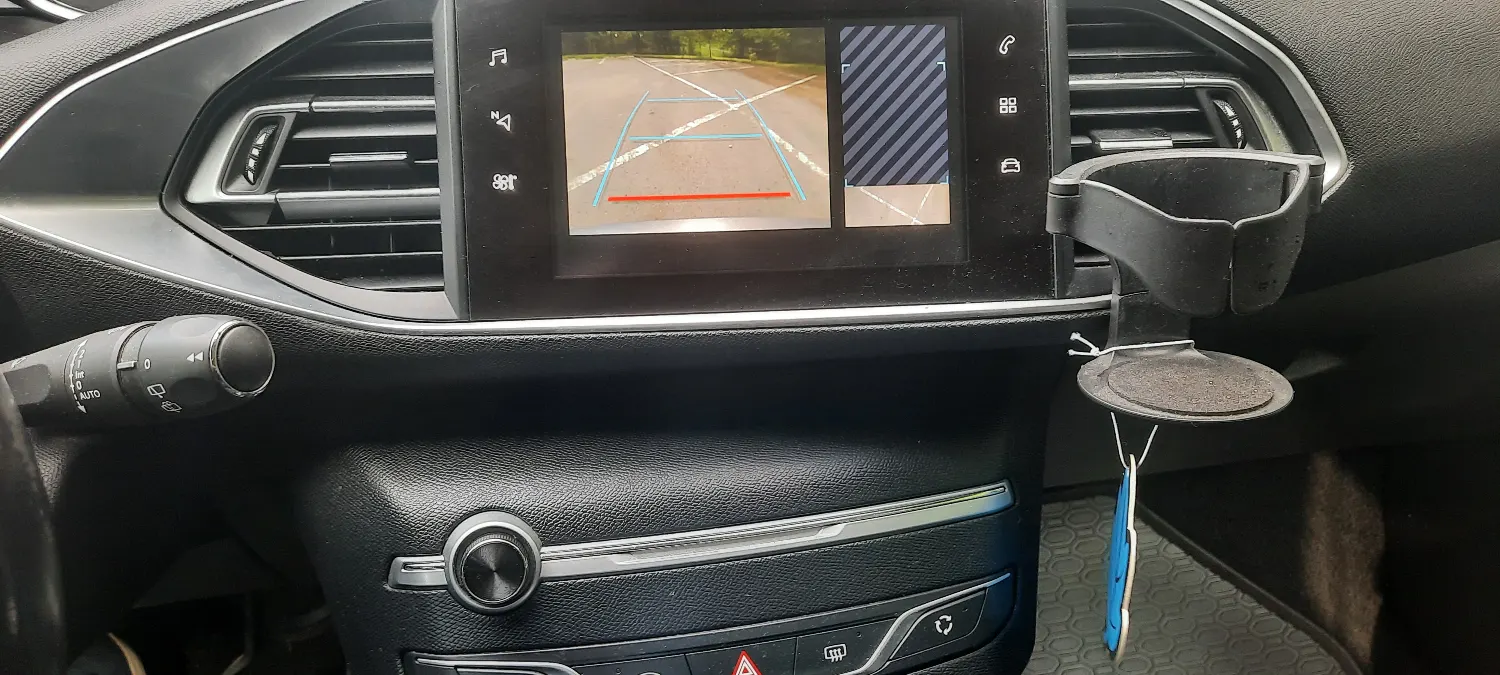 Peugeot 308 1.5HDi-102PS Business Line Navi Klima Kamera — zdjęcie 13 z 22