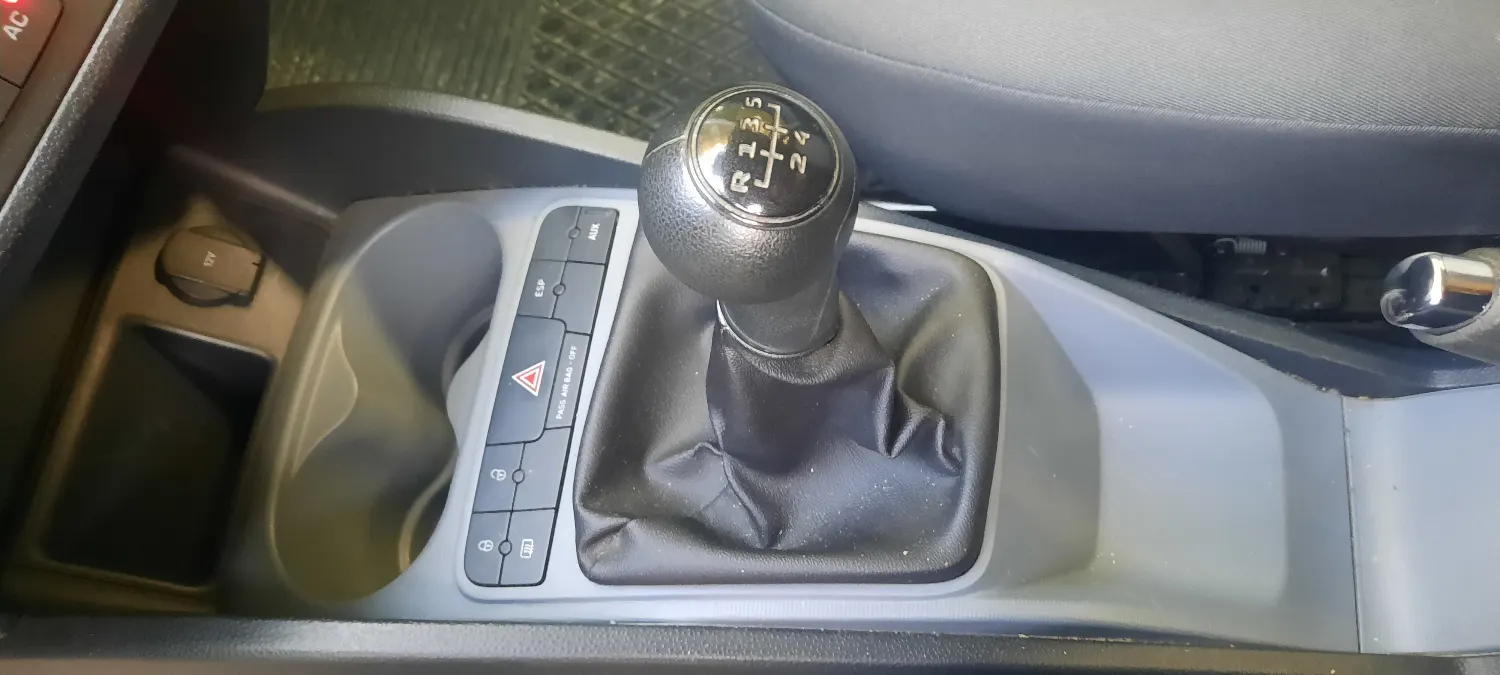 Seat Ibiza 1.2-60PS 87tkm Klima — zdjęcie 13 z 21
