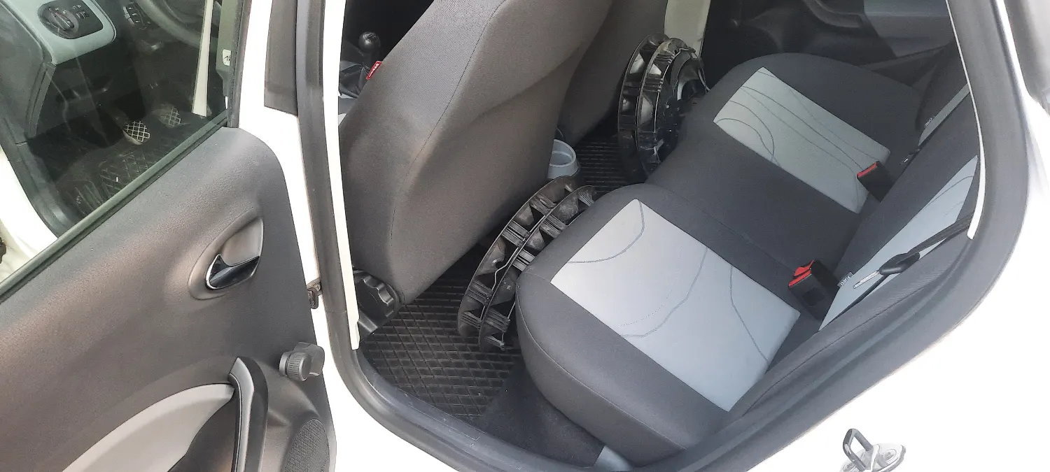 Seat Ibiza 1.2-60PS 87tkm Klima — zdjęcie 14 z 21