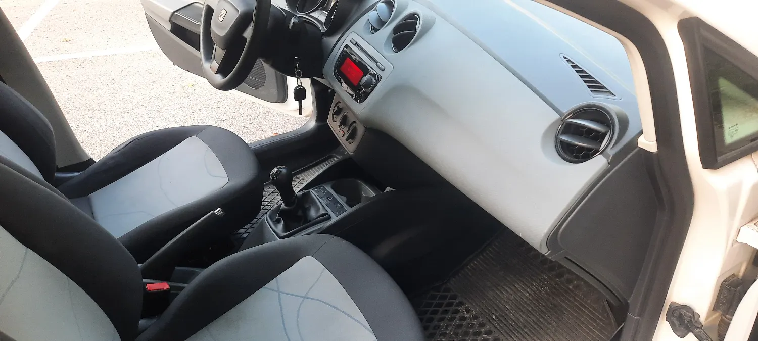 Seat Ibiza 1.2-60PS 87tkm Klima — zdjęcie 17 z 21