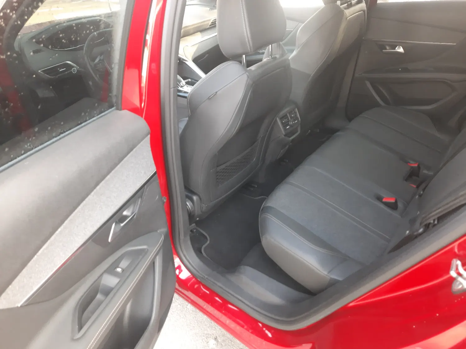 Peugeot 3008 1.6 PureTech GPF GT Line S&S EAT8 94tkm  — zdjęcie 17 z 24