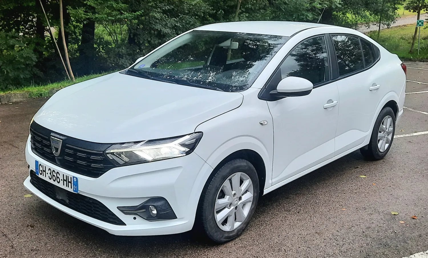 DACIA Logan 1.0TCe-100PS Laureate LPG-Gaz 46tkm Klima Kamera Navi — zdjęcie 1 z 22
