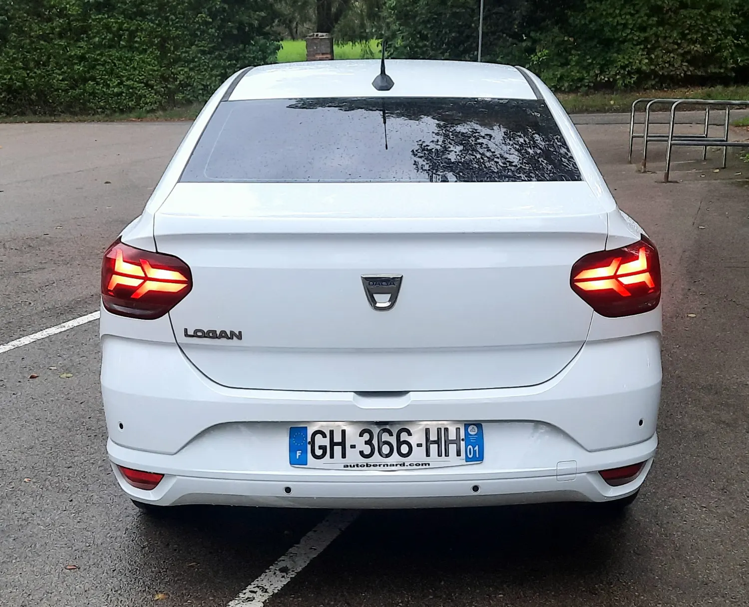 DACIA Logan 1.0TCe-100PS Laureate LPG-Gaz 46tkm Klima Kamera Navi — zdjęcie 6 z 22