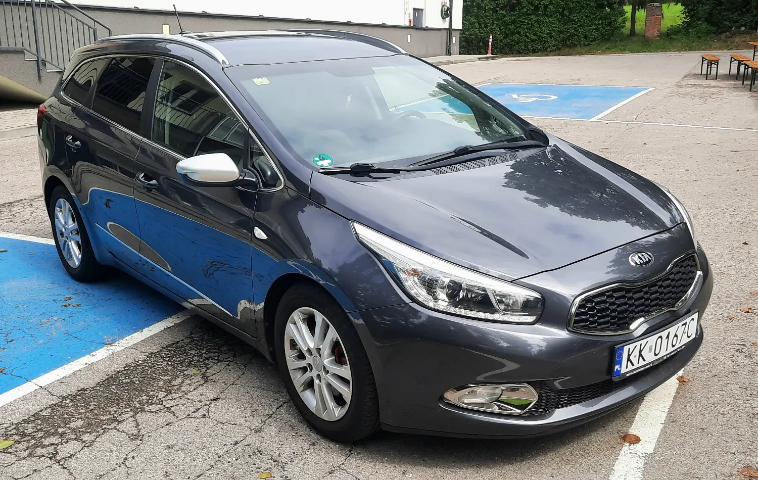 Kia Ceed 1.6 CRDi 128 Dream Team Edition Navi Kamera Klima — zdjęcie 3 z 20