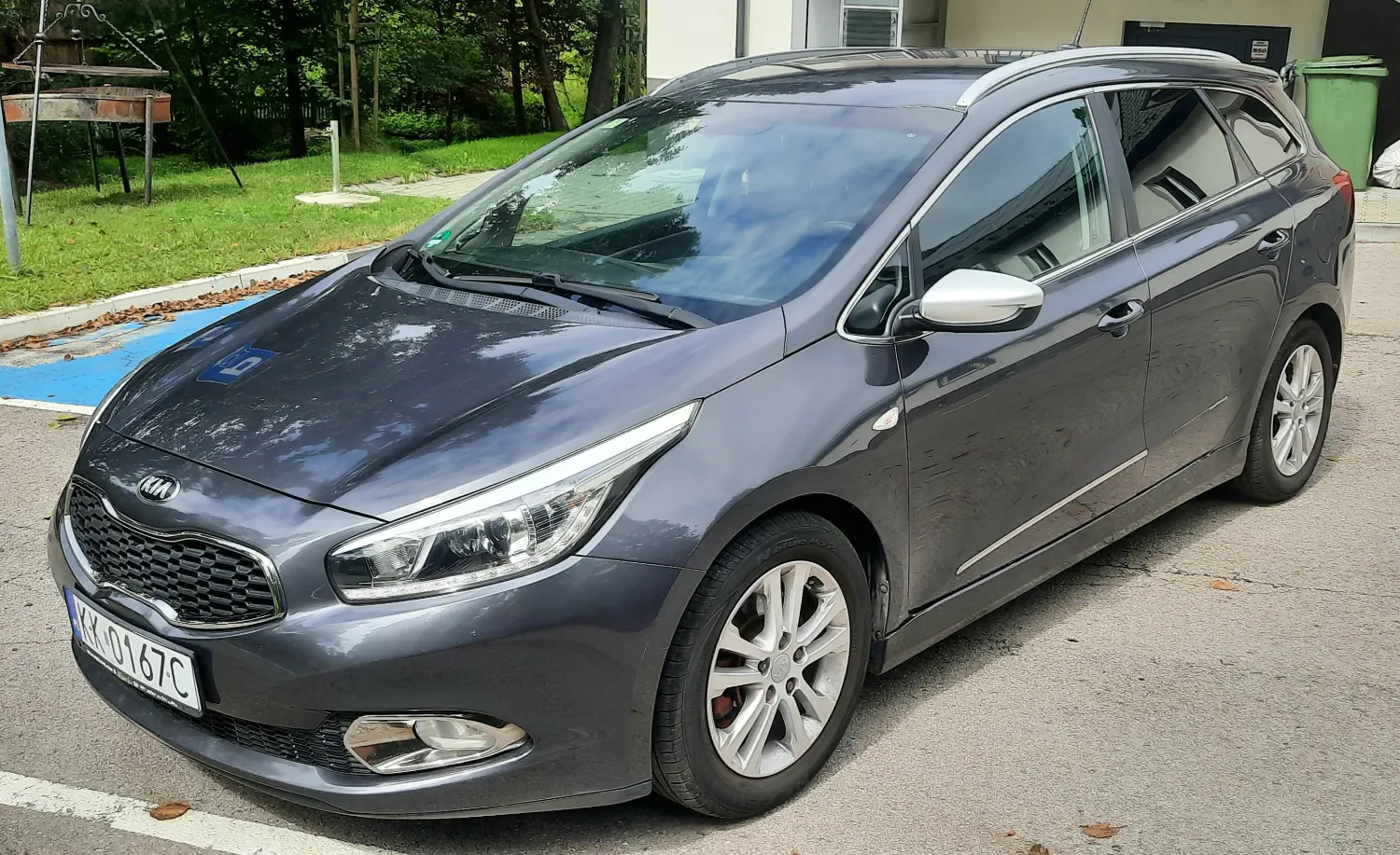 Kia Ceed 1.6 CRDi 128 Dream Team Edition Navi Kamera Klima