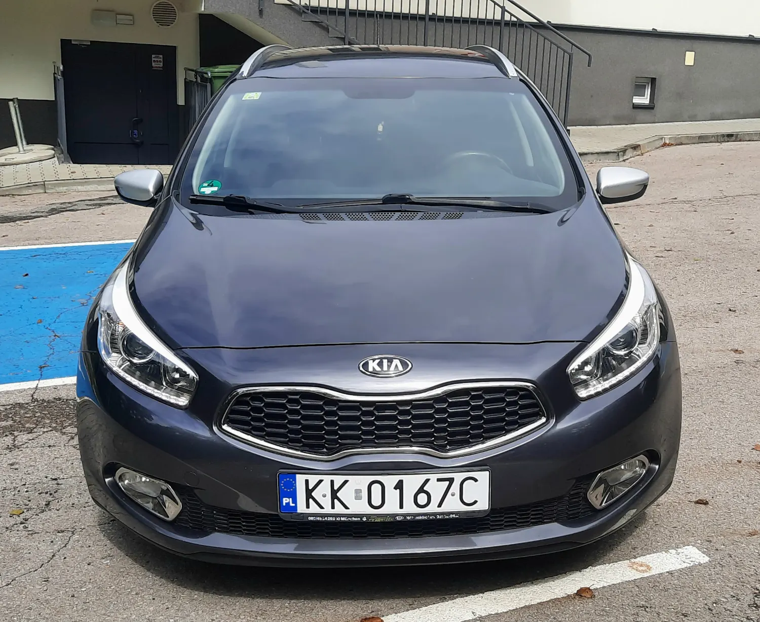 Kia Ceed 1.6 CRDi 128 Dream Team Edition Navi Kamera Klima — zdjęcie 2 z 20