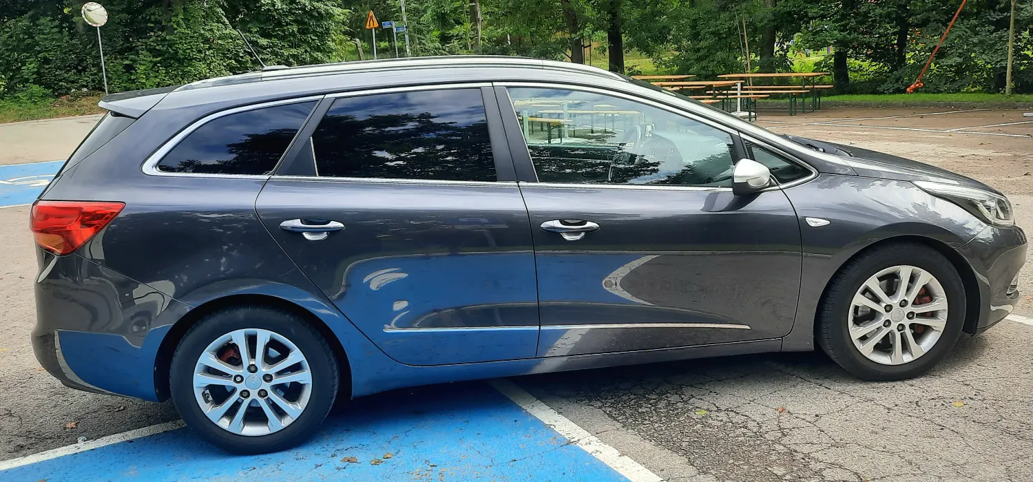 Kia Ceed 1.6 CRDi 128 Dream Team Edition Navi Kamera Klima — zdjęcie 4 z 20