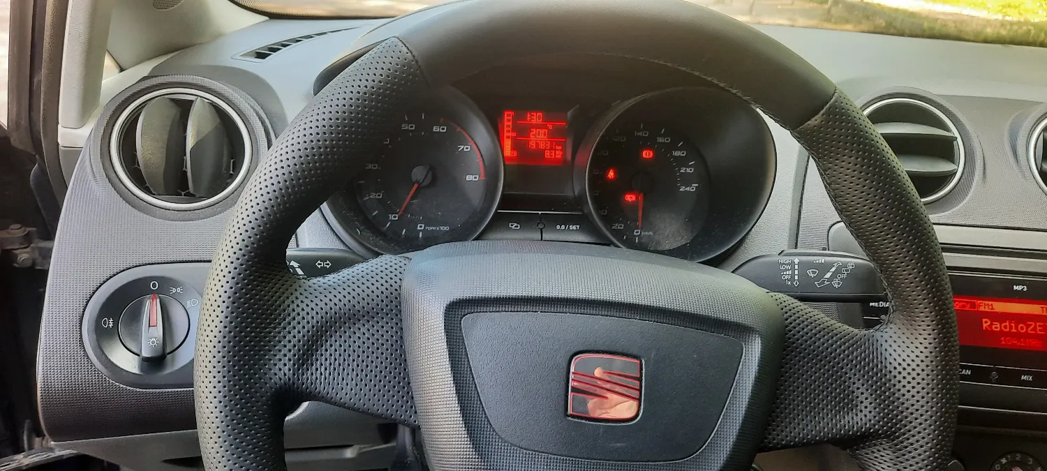 Seat Ibiza 1.2 12V Reference 70PS 190tkm Klima — zdjęcie 12 z 21