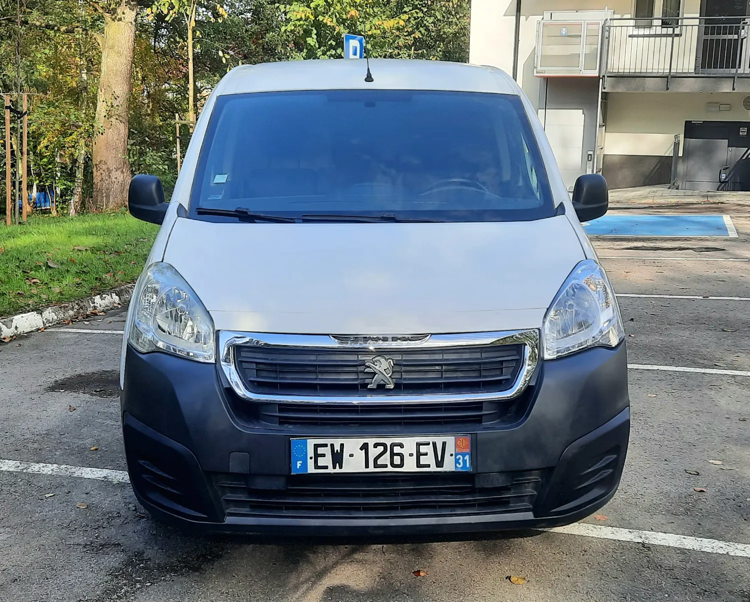 Peugeot Partner 1.6HDi L1H1 Eu6 127tkm Klima VAT-1 — zdjęcie 2 z 19