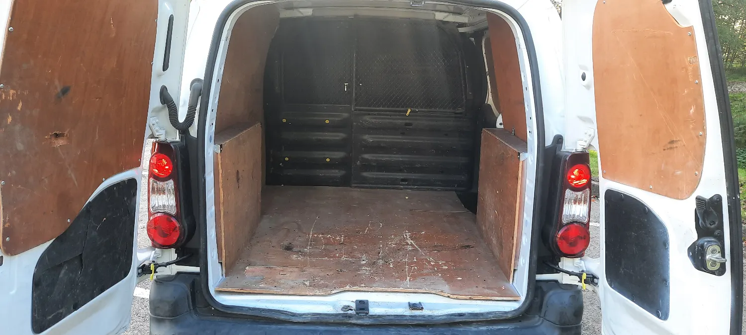 Peugeot Partner 1.6HDi L1H1 Eu6 127tkm Klima VAT-1 — zdjęcie 13 z 19