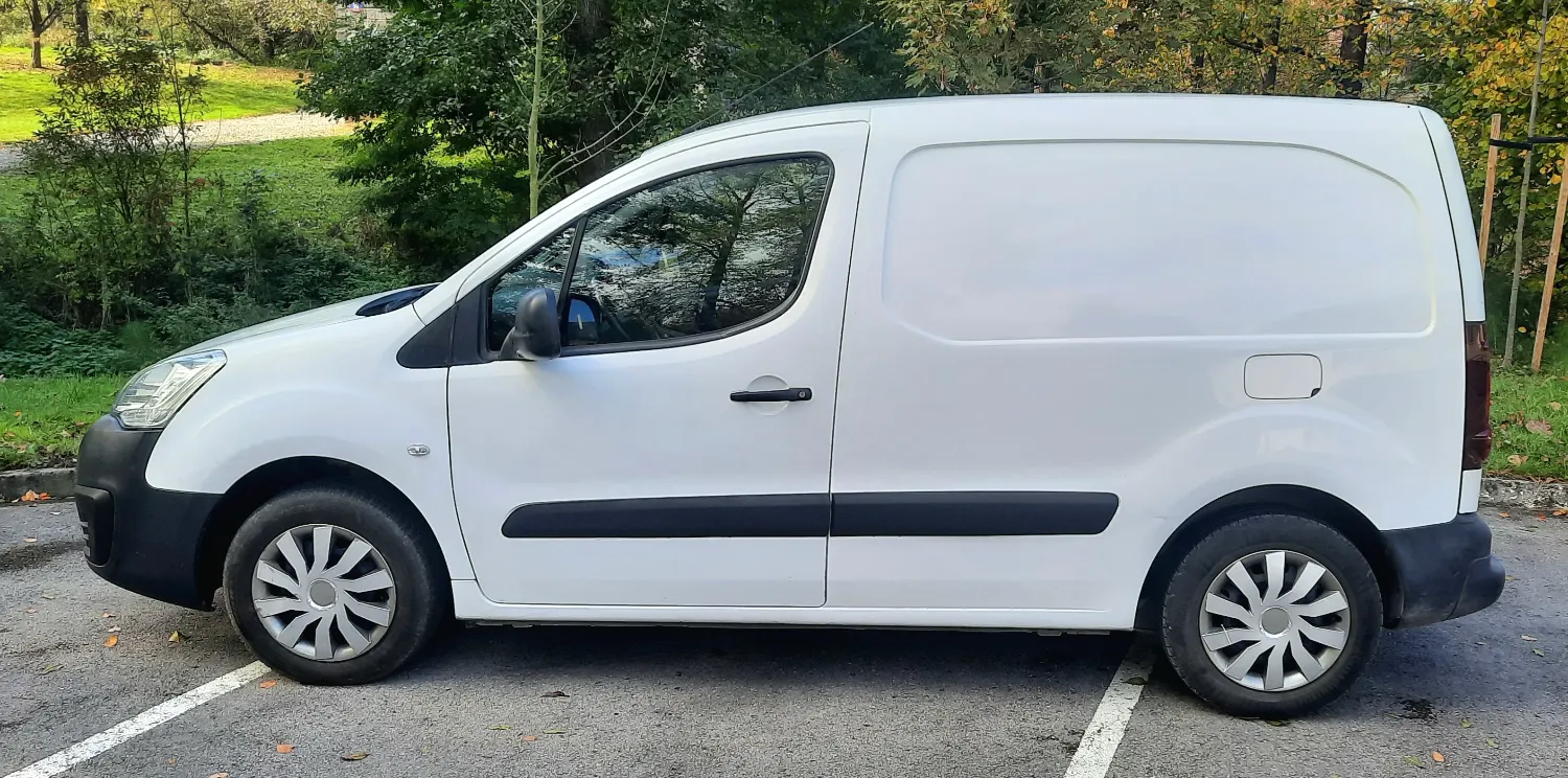 Peugeot Partner 1.6HDi L1H1 Eu6 127tkm Klima VAT-1 — zdjęcie 8 z 19