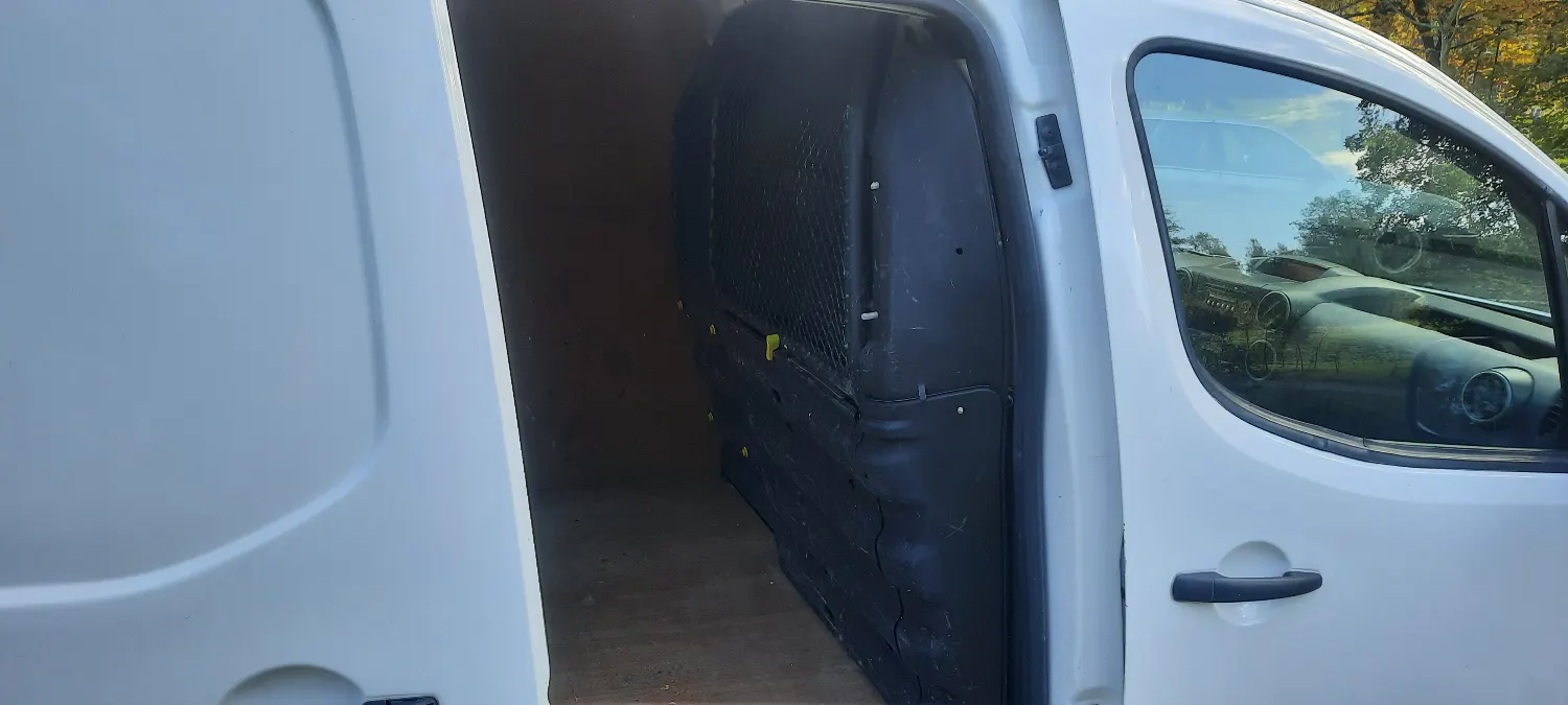 Peugeot Partner 1.6HDi L1H1 Eu6 127tkm Klima VAT-1 — zdjęcie 14 z 19