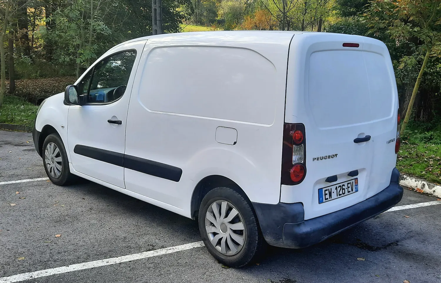 Peugeot Partner 1.6HDi L1H1 Eu6 127tkm Klima VAT-1 — zdjęcie 7 z 19