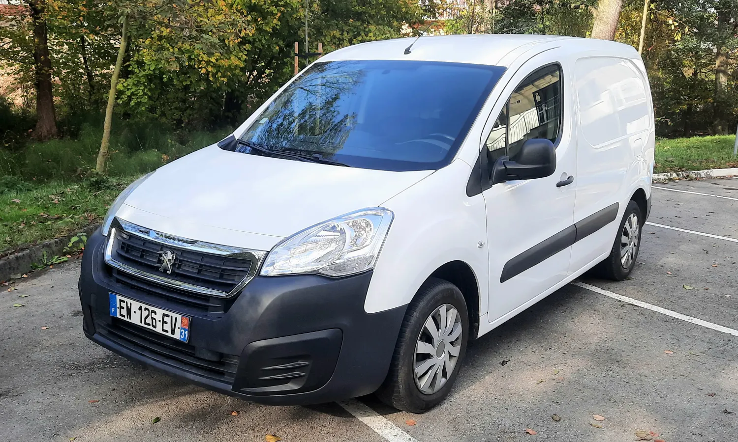 Peugeot Partner 1.6HDi L1H1 Eu6 127tkm Klima VAT-1 — zdjęcie 1 z 19