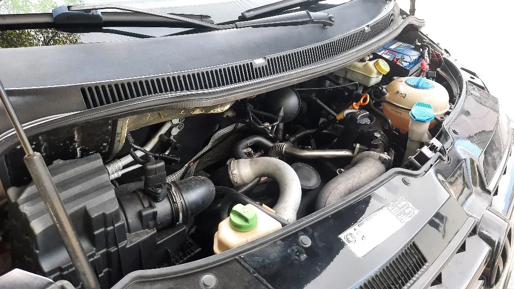 Volkswagen Caravelle Kurz (3-Si.) DPF Navi Klima Kamera — zdjęcie 18 z 19