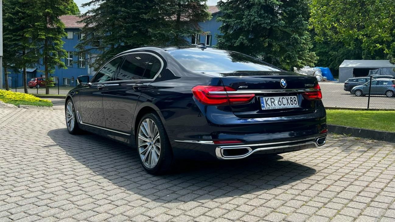 BMW 740Ld xDrive 320PS Salon PL FV-23%…
