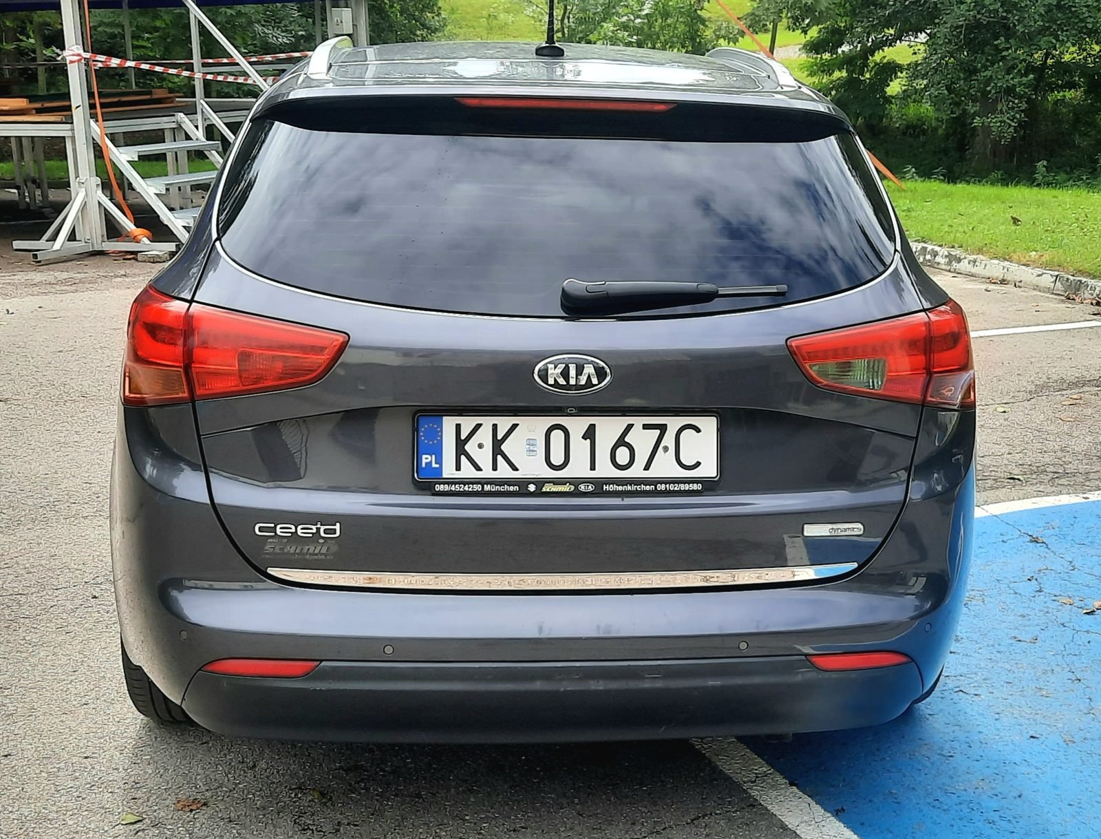 Kia Ceed 1.6 CRDi 128 Dream Team Edition Navi Kamera Klima